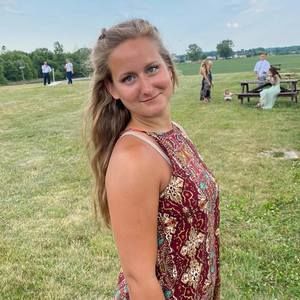 Meet your Posher, Madeline